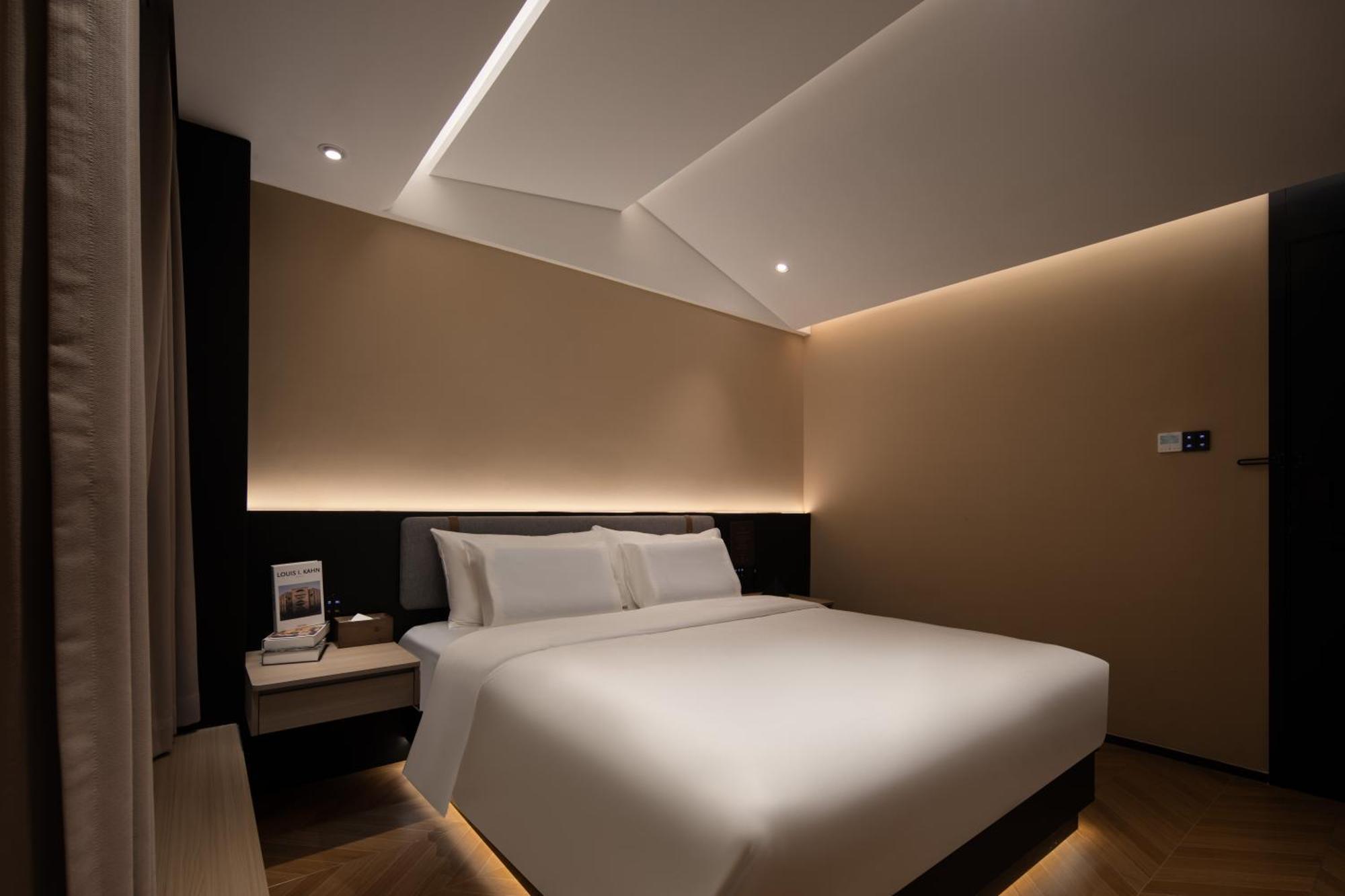 See You Soon At The Ritz Rose Summer Hotel Sanya Esterno foto