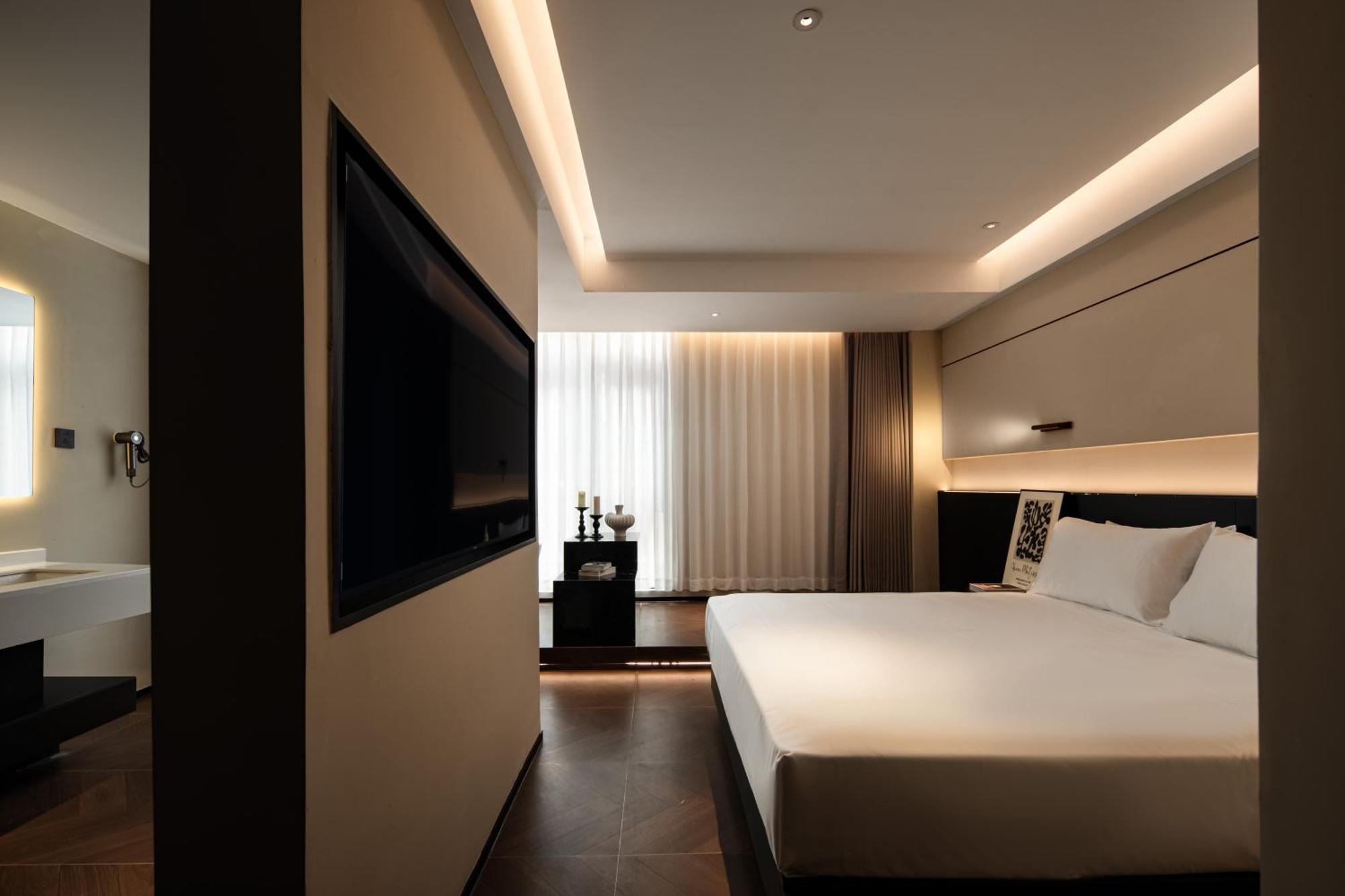 See You Soon At The Ritz Rose Summer Hotel Sanya Esterno foto